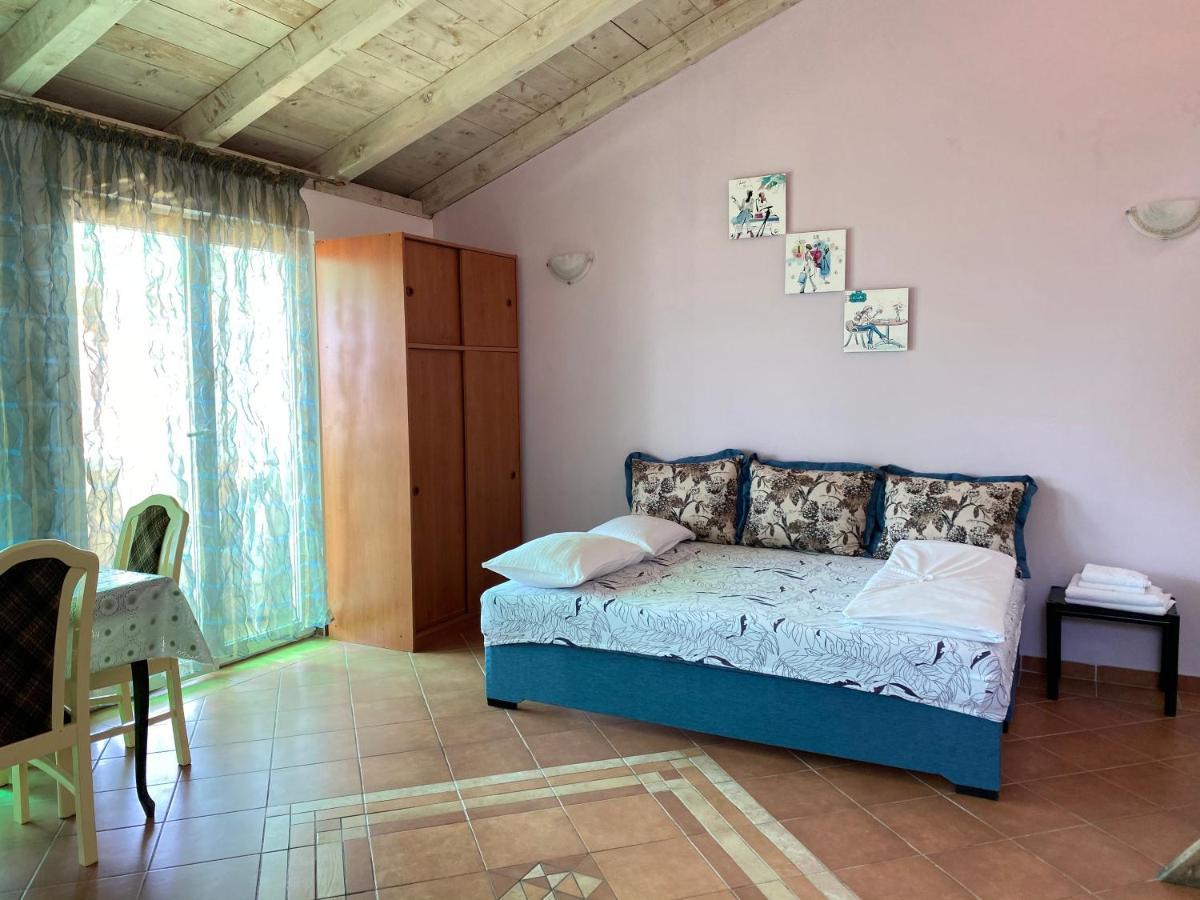 Natali Guest house
