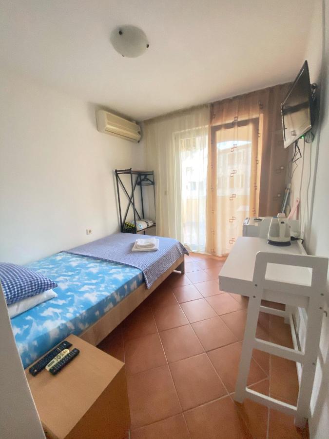 Natali Guest house *